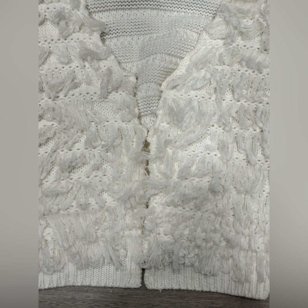 Lelis Collection Shaggy Fringe Knit Cardigan Sweater in Cream White Small - Picture 4 of 9